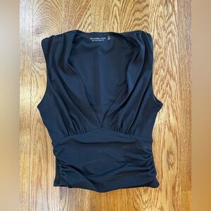 Abercrombie black top xs
